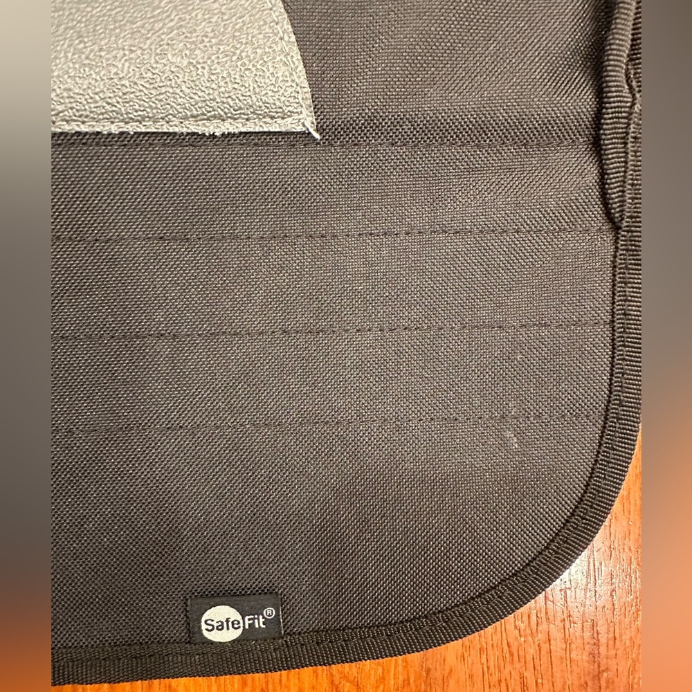 SafeFit Booster Seat Protector - Picture 4 of 4